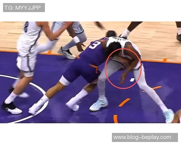 狄龙在雷霆对抗中展现激烈身体碰撞却遭遇最少犯规判罚 狄龙在雷霆对抗中展现激烈身体碰撞却遭遇最少犯规判罚