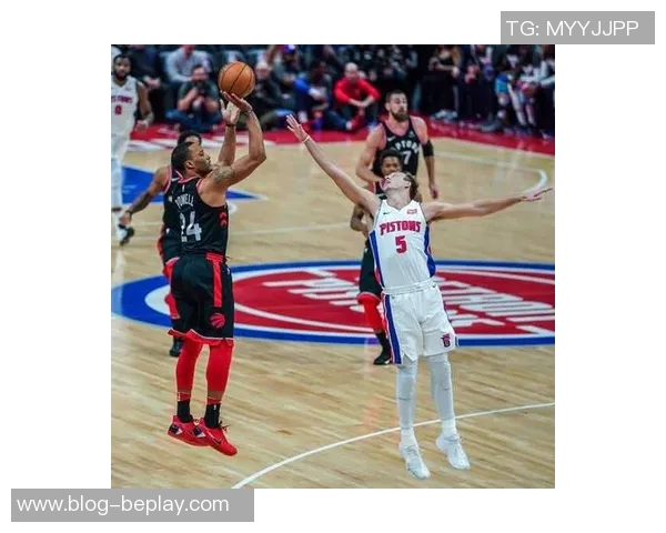 诺曼鲍威尔表现平平却依然收获双十数据球队轻松取胜 诺曼鲍威尔表现平平却依然收获双十数据球队轻松取胜